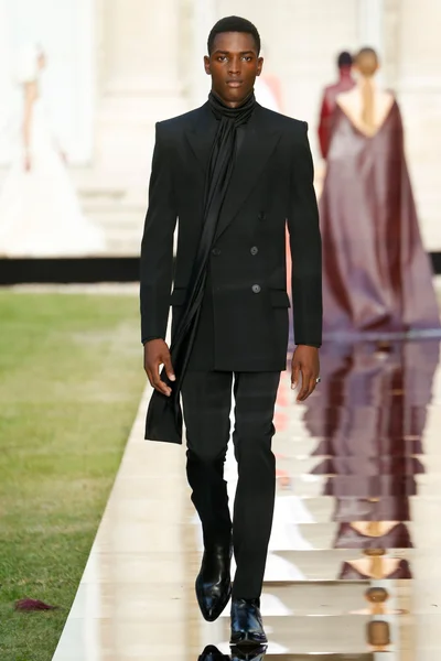 Look 36